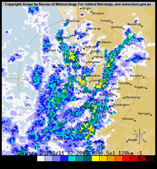 Radar image from Australia's Beareau of Meterology - 5 Jan 2011