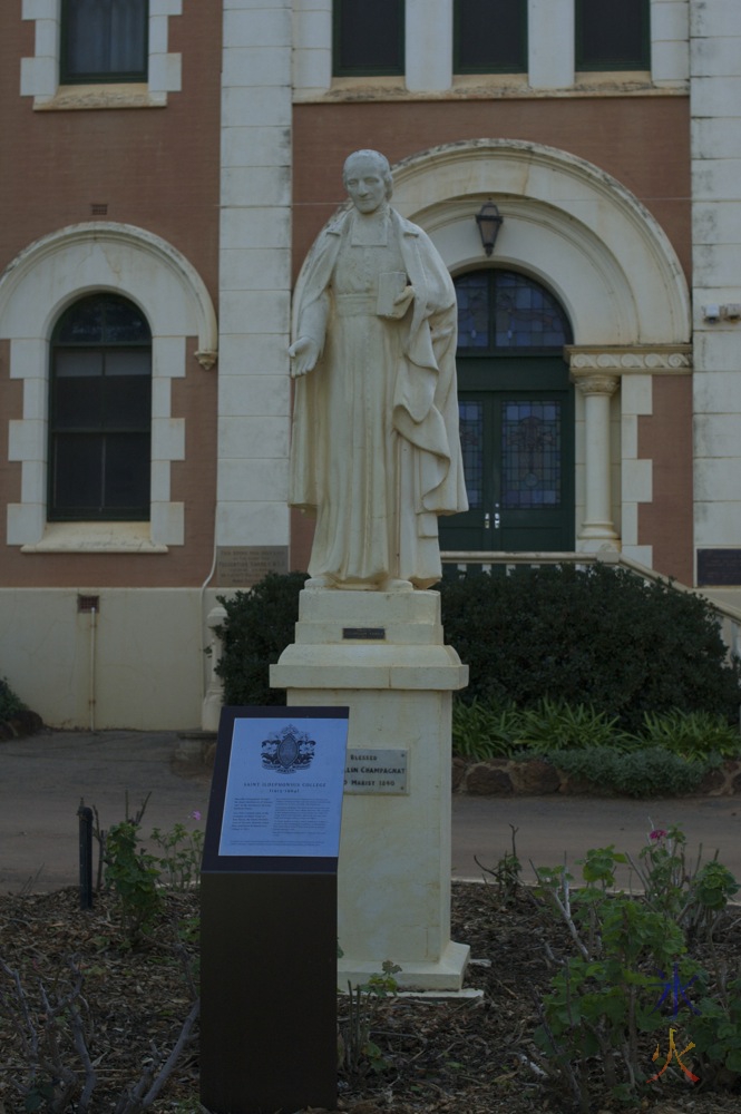 Statue at the front of St Ildephonsus