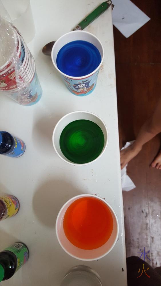 Coloured water for 10yo's science experiment