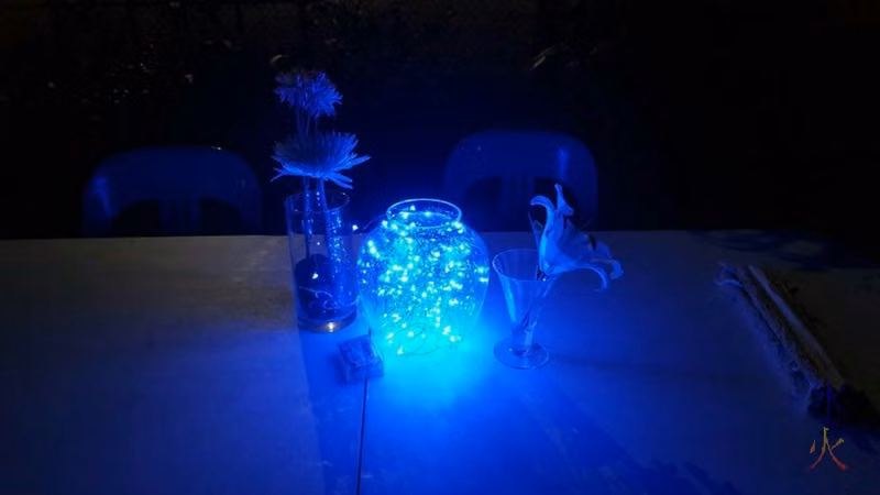 Blue centrepiece for the one of the extra tables
