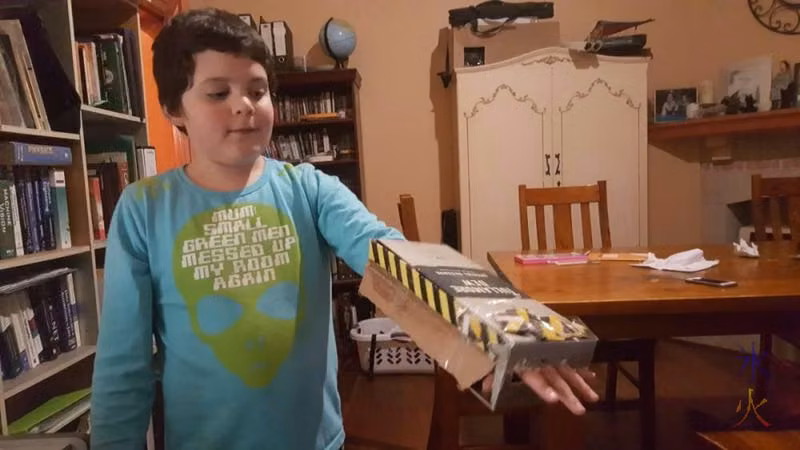 9yo-cardboard-infinity-gauntlet