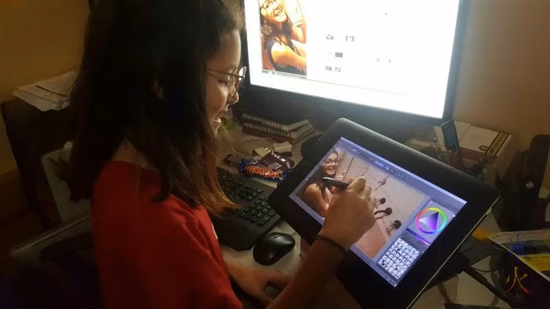11yo-working-on-video-thumbnail
