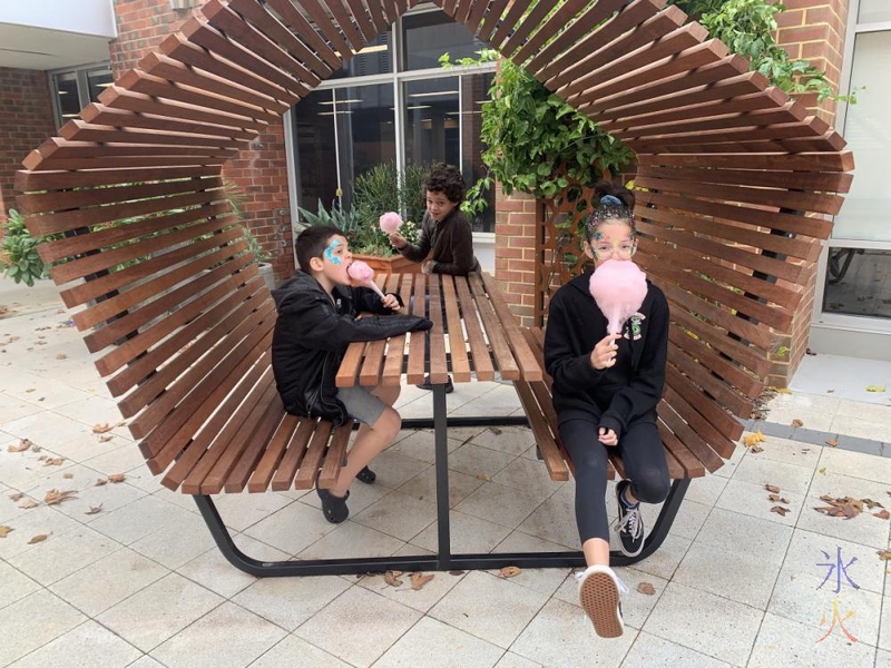 Kids in cute shelter at Curtin University, Western Australia