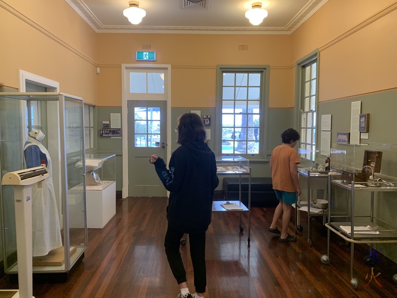 13yo and 11yo looking in the one-room Heathcote Museum, Applecross, Western Australia