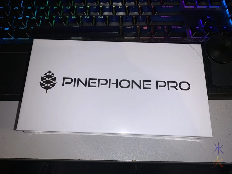 PinePhone Pro box