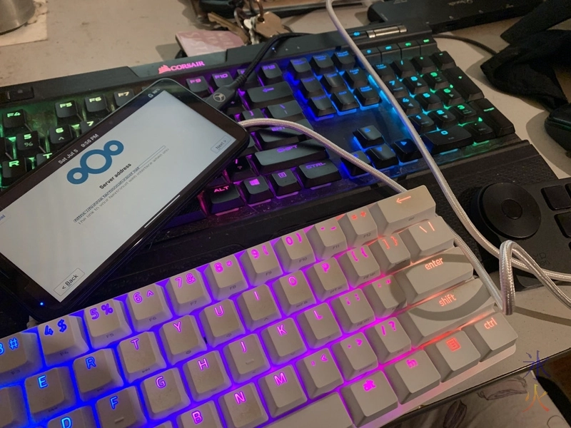 very messy convergence setup on very messy desk