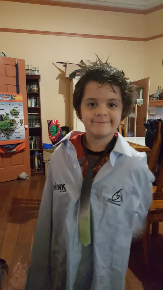 7yo dressed up for work