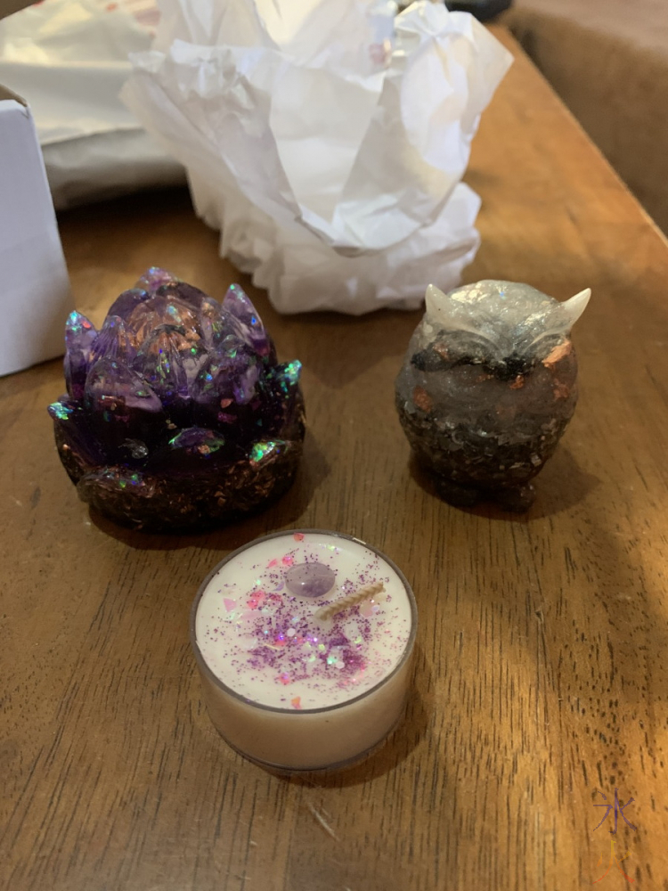 bearone's orgonites and candle